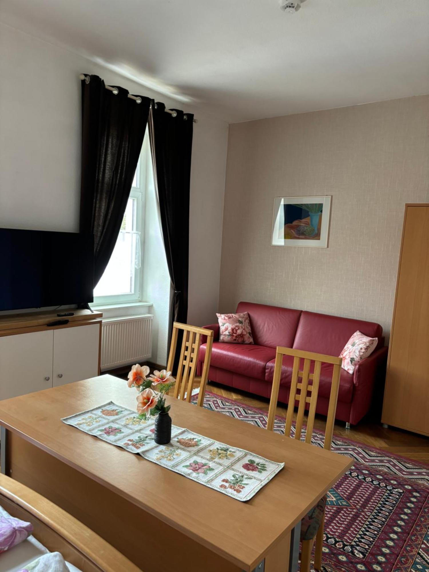 Pension Gutshaus Halle  Ngoại thất bức ảnh